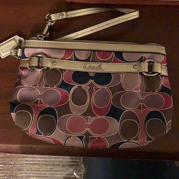 Coach wristlet - Picture 2 of 8
